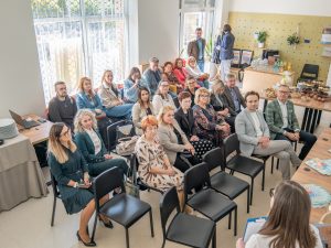 Zdjęcie uczestników spotkania w sali Multicentrum Zero Waste